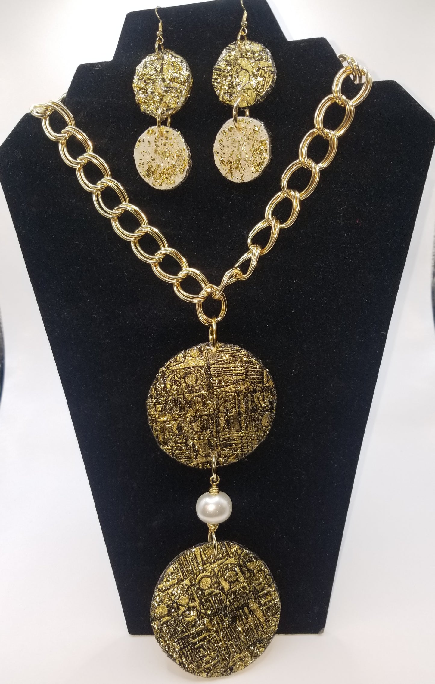 Urban Sphere Faux Leather Necklace & Earring Set