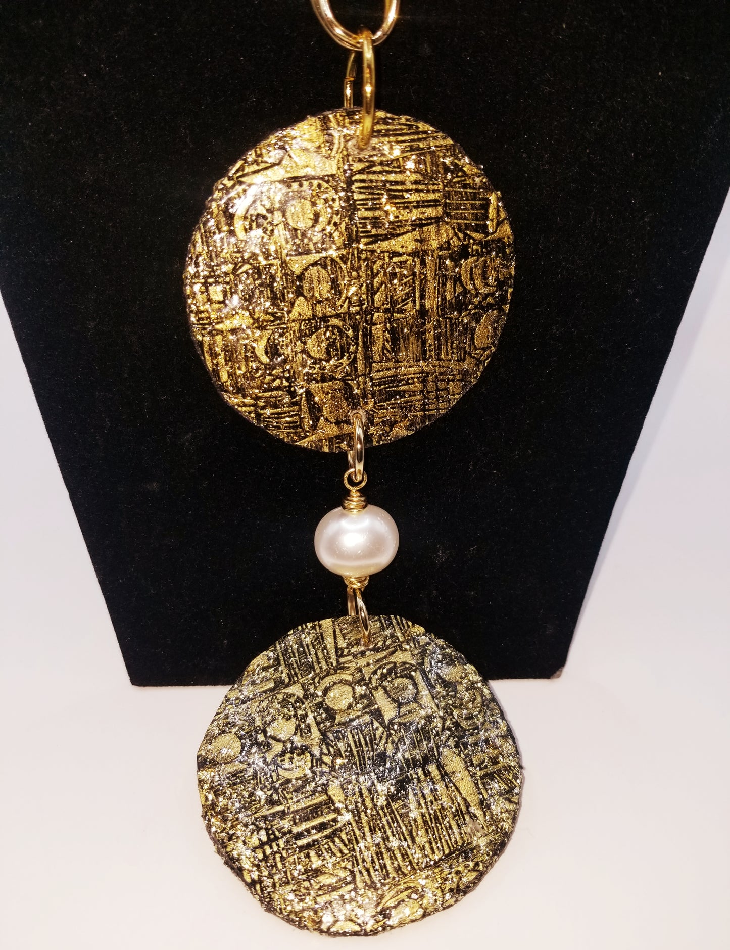 Urban Sphere Faux Leather Necklace & Earring Set