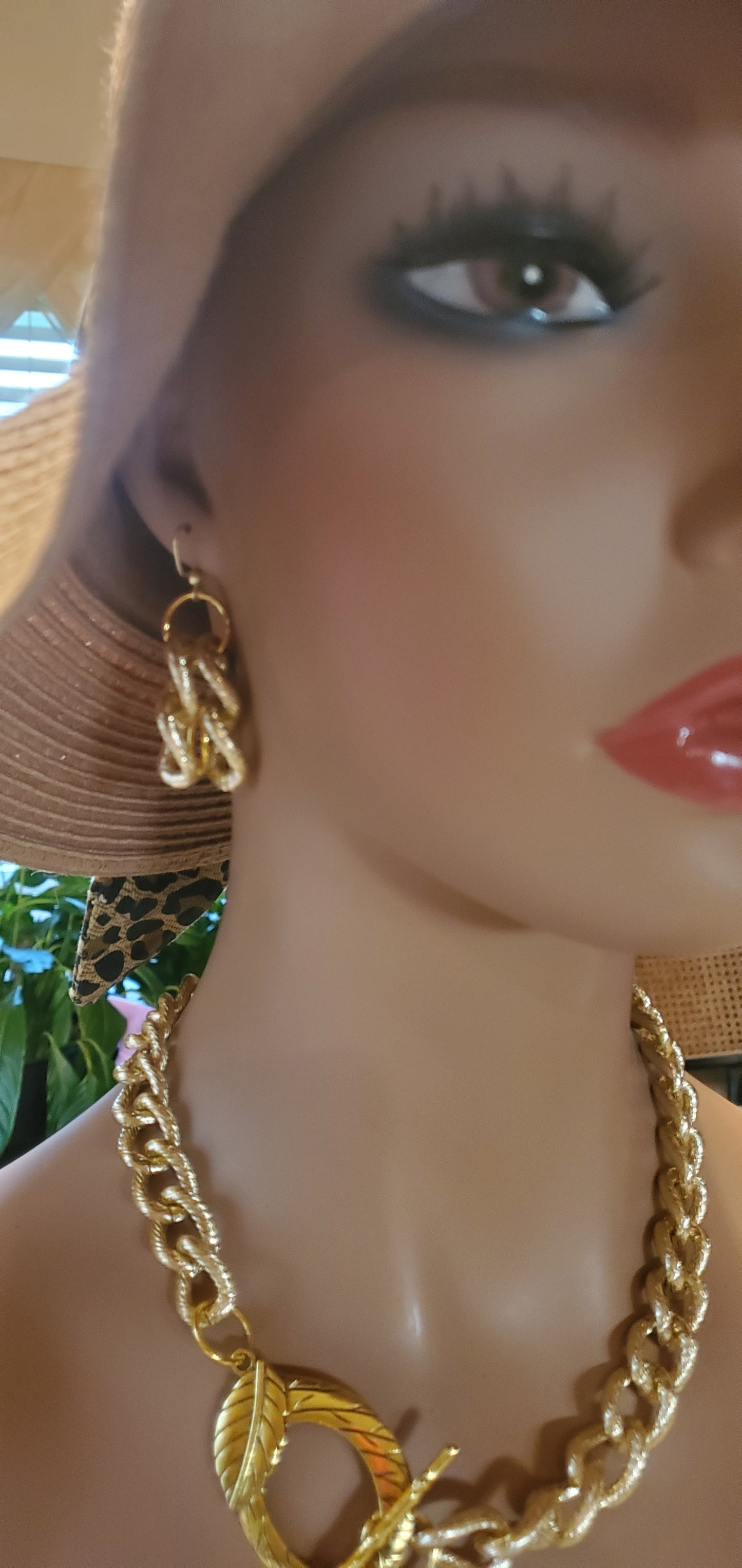 Thick Classy Gold Link Chain with Elegant Toggle Clasp and Earring Set