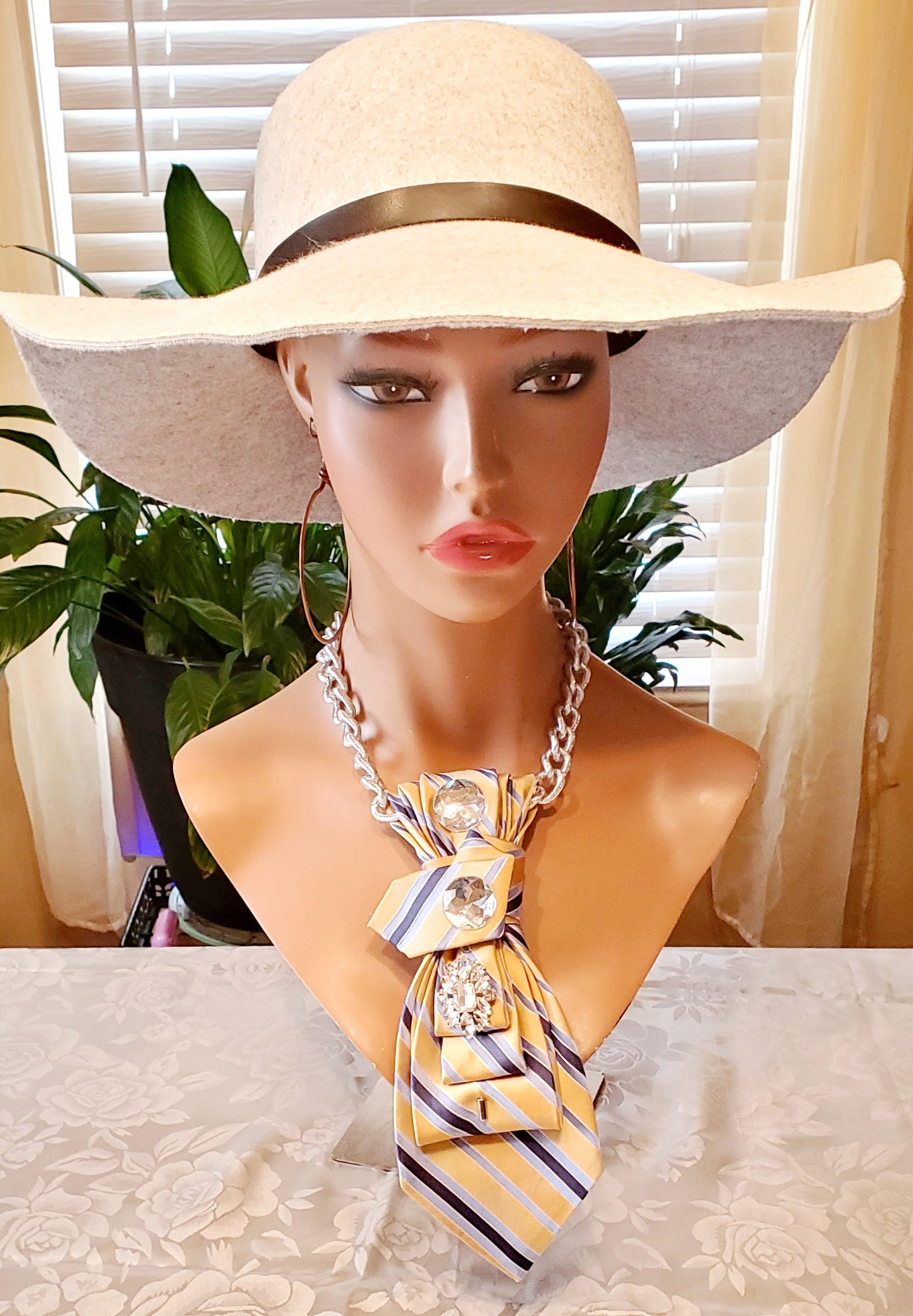 Prime Yellow Contrast Necktie Necklace