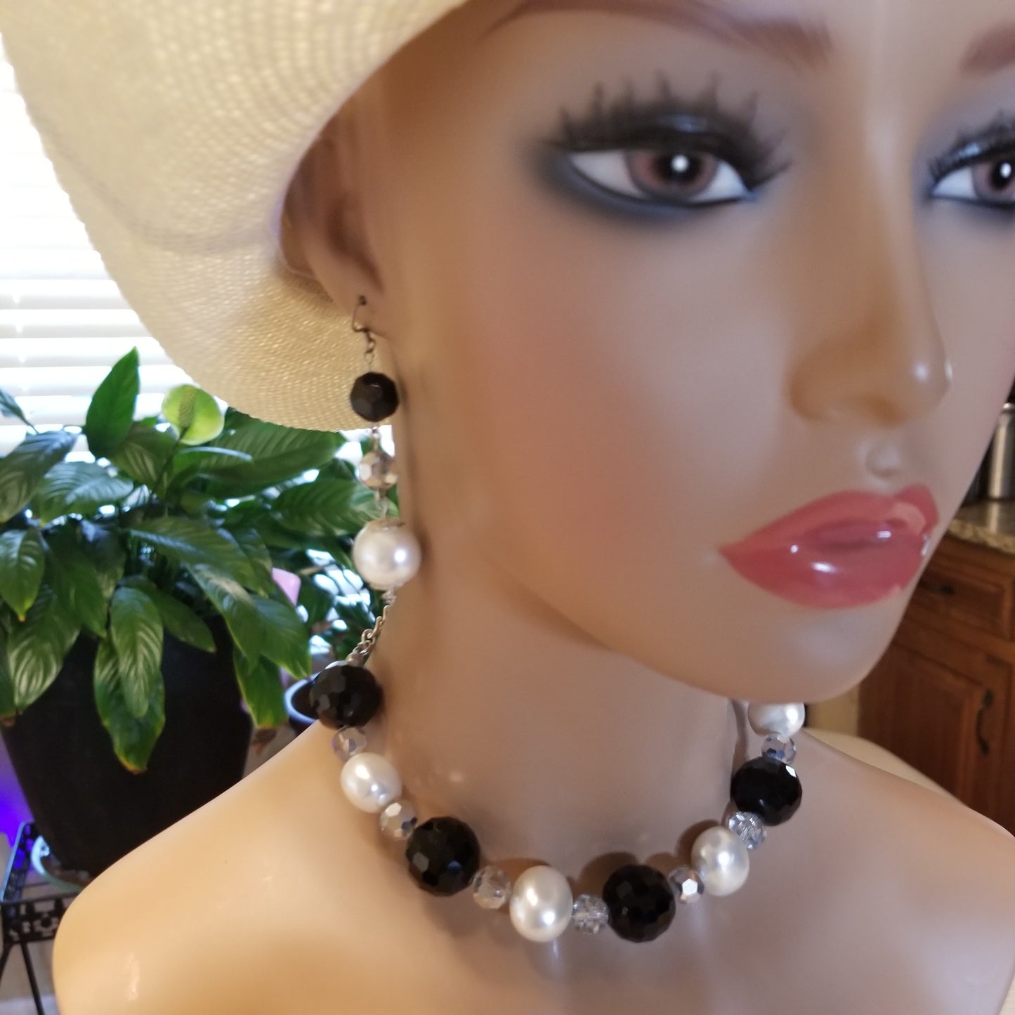 Black & White Beaded Statement Necklace Set