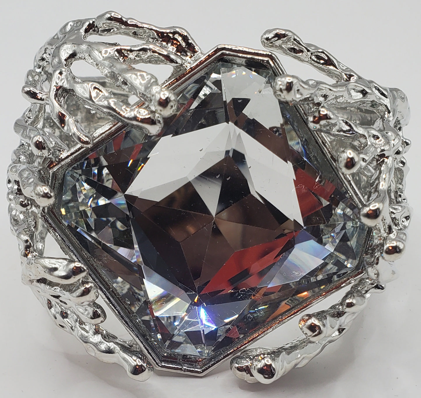 Metal Twig Detailed Hinged Bracelet