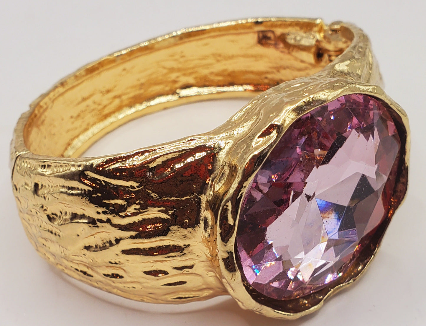 Round Blush Stone Hinged Bracelet