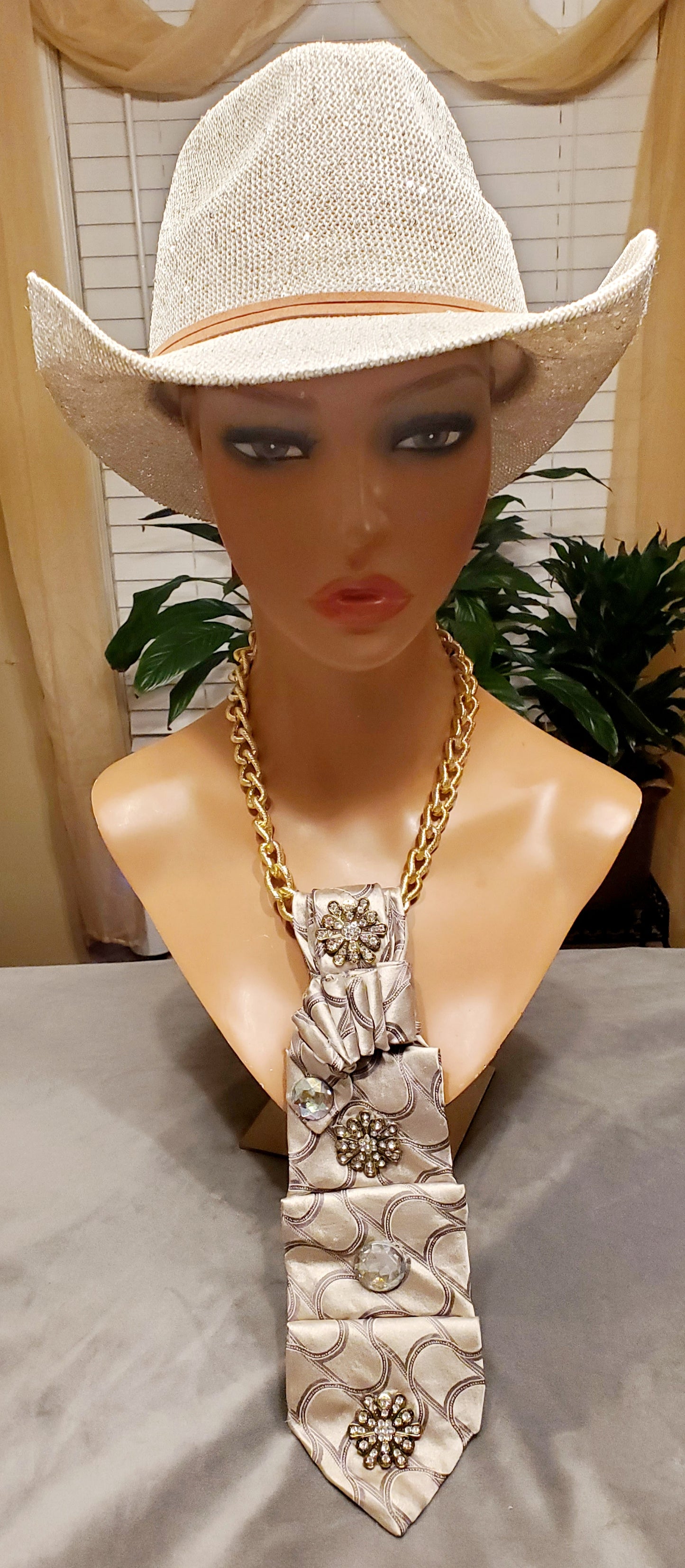 Shimmering Champaign Necktie Necklace