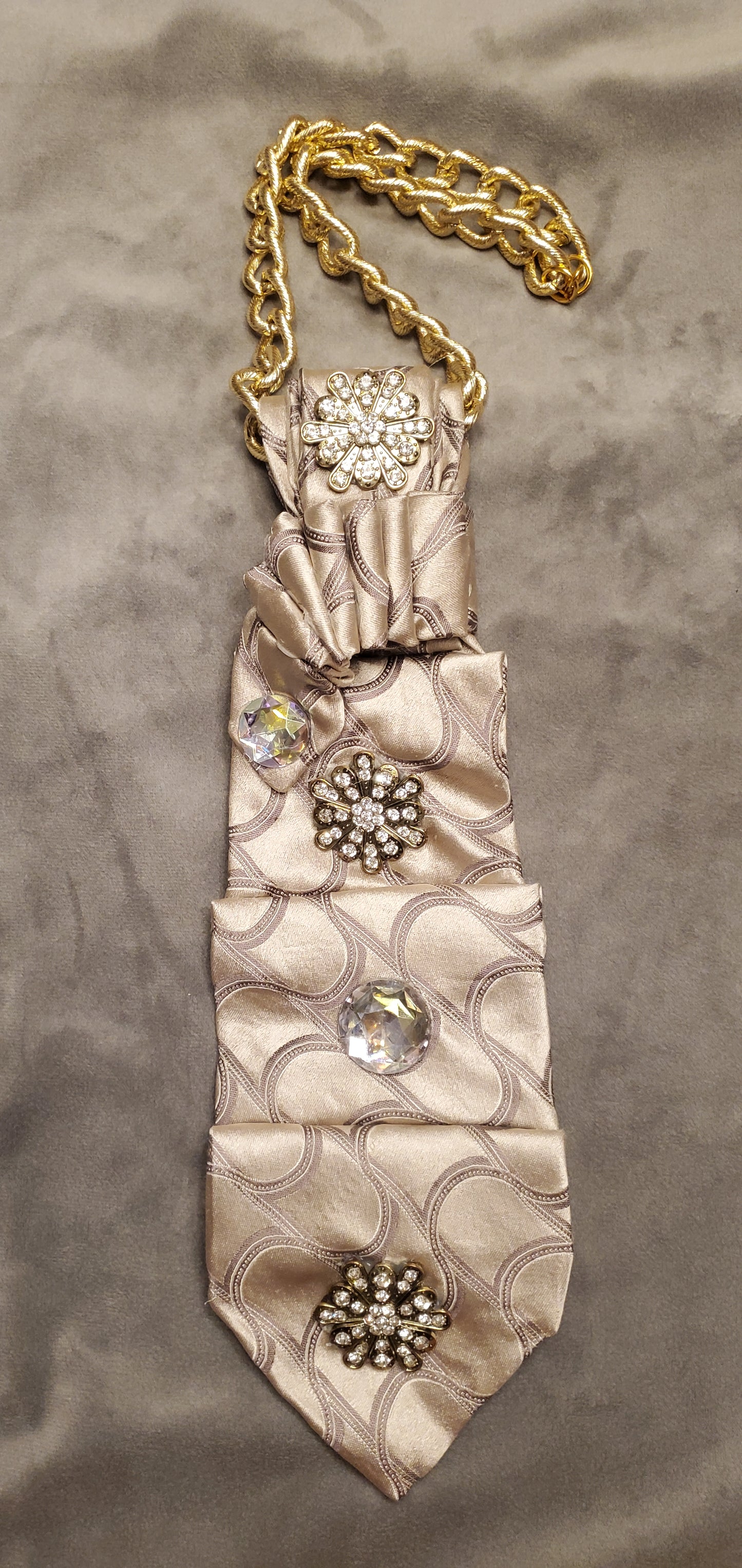 Shimmering Champaign Necktie Necklace