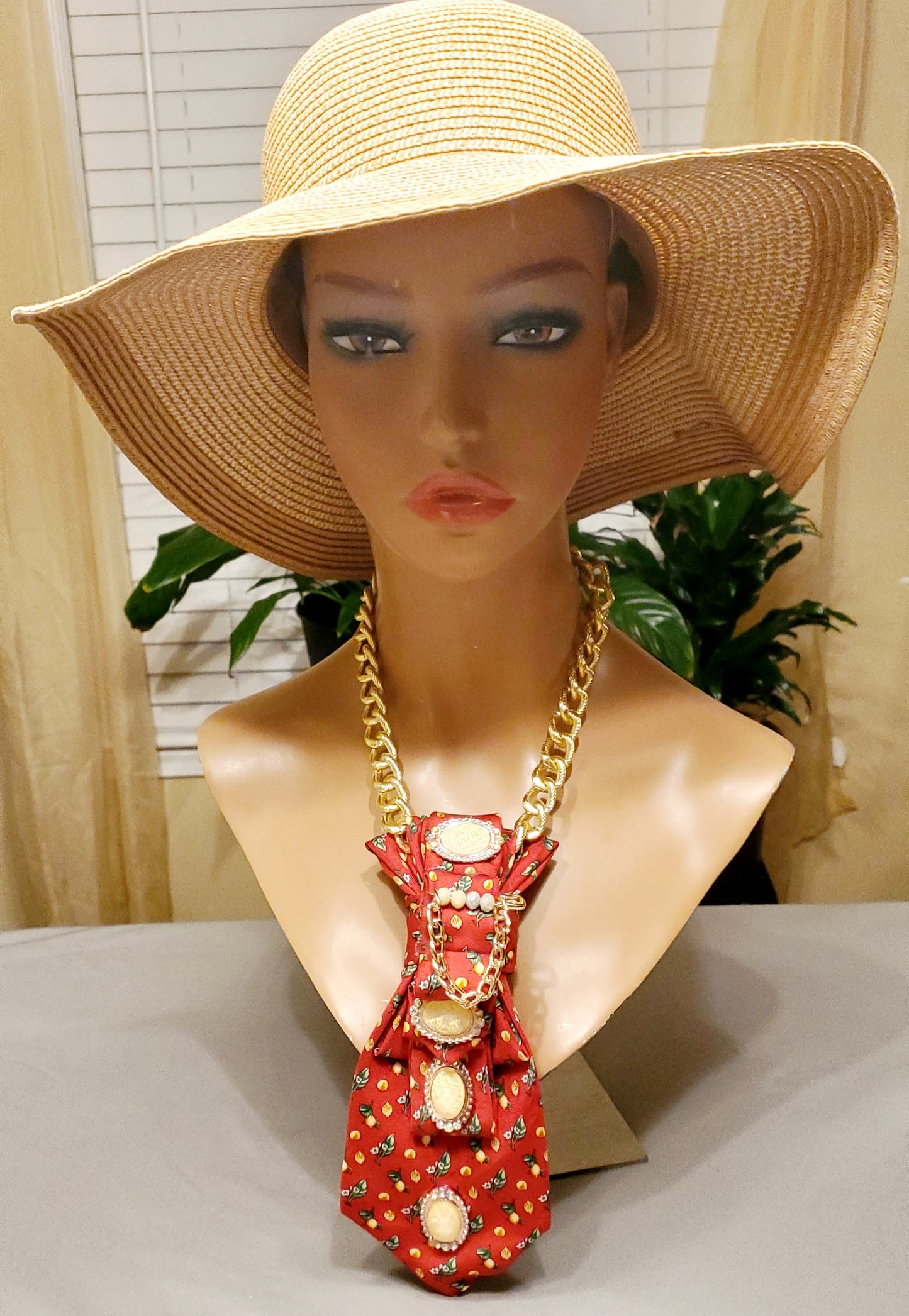 Lemons in the Shade Necktie Necklace